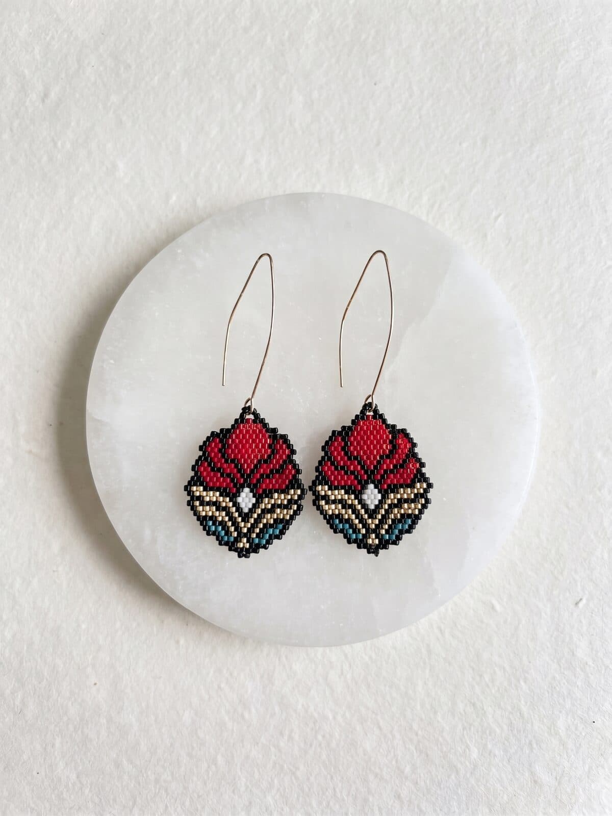 Arete Destello Floral en cristal miyuki - Amara Accesorios