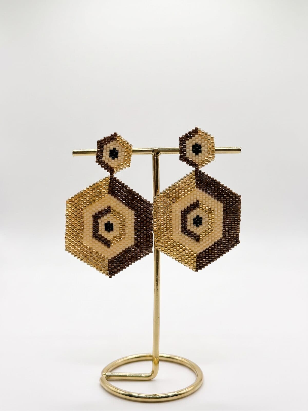 Arete Ojo Turco Café en cristal miyuki - Amara Accesorios