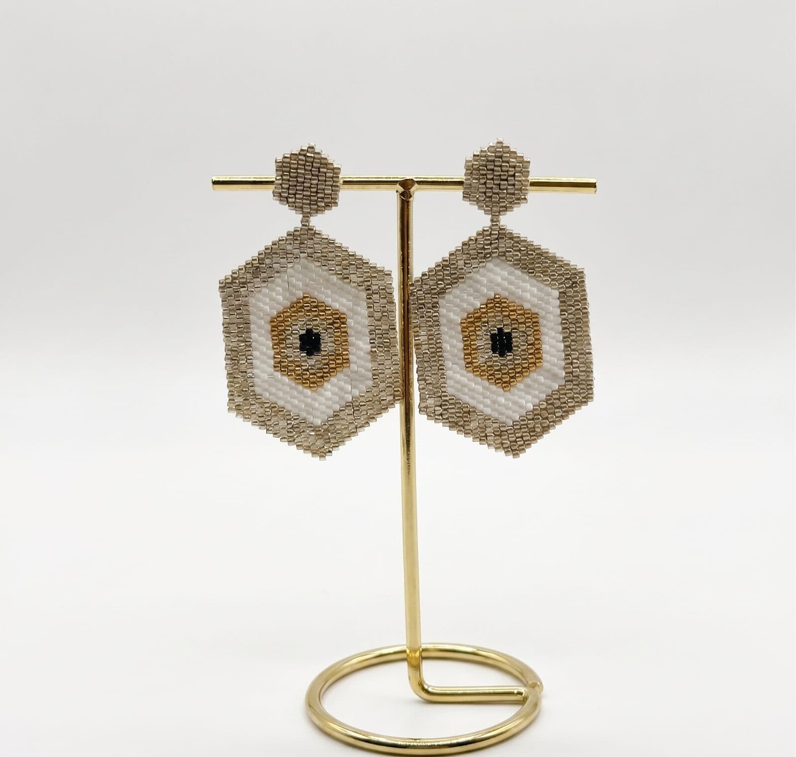Arete Ojo Turco Plateado en cristal miyuki - Amara Accesorios