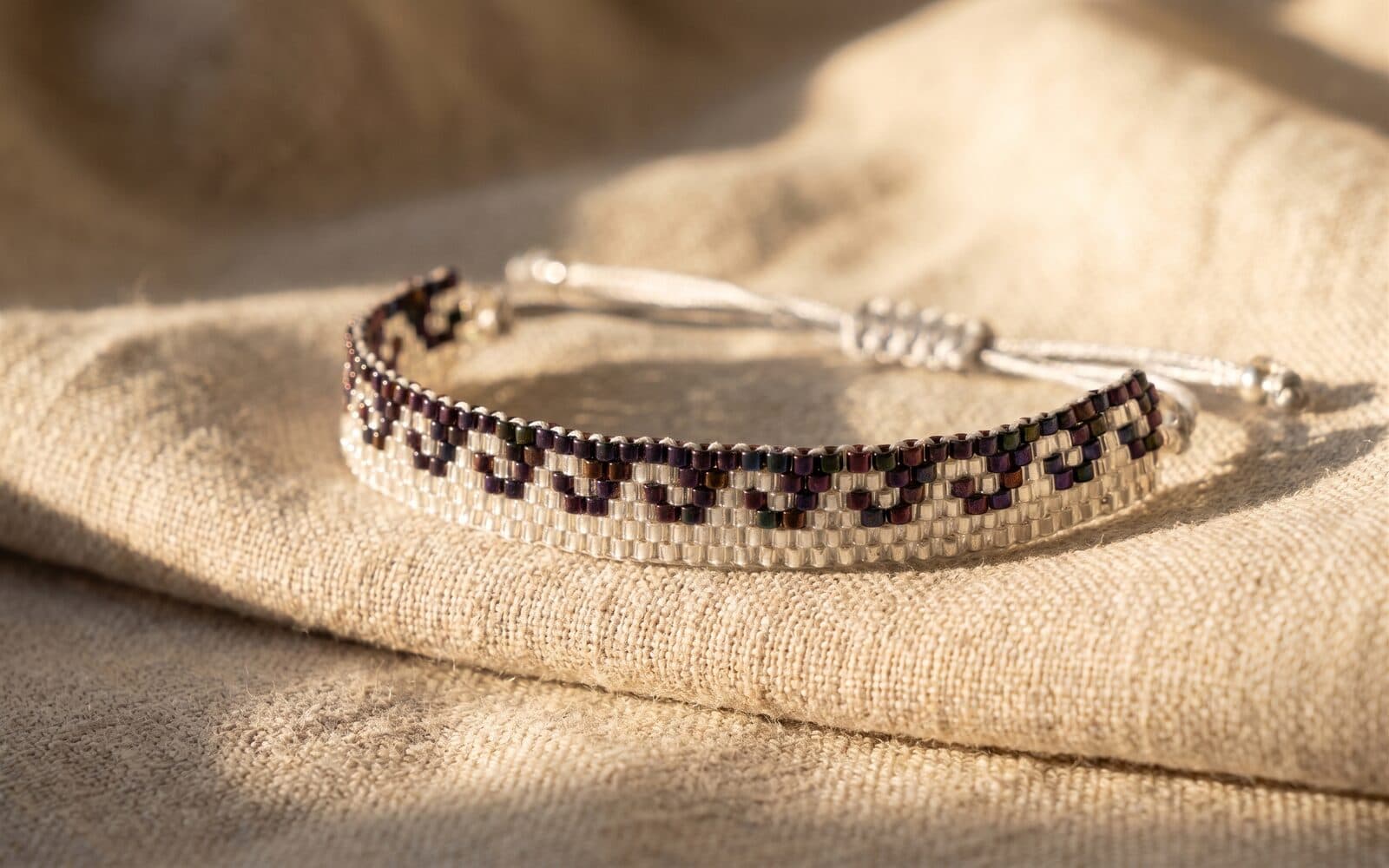 Pulsera Olas Griegas Plateado en cristal miyuki - Amara Accesorios