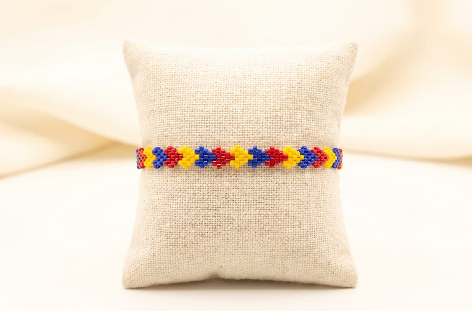 Pulsera Corazones Colombia en cristal miyuki - Amara Accesorios