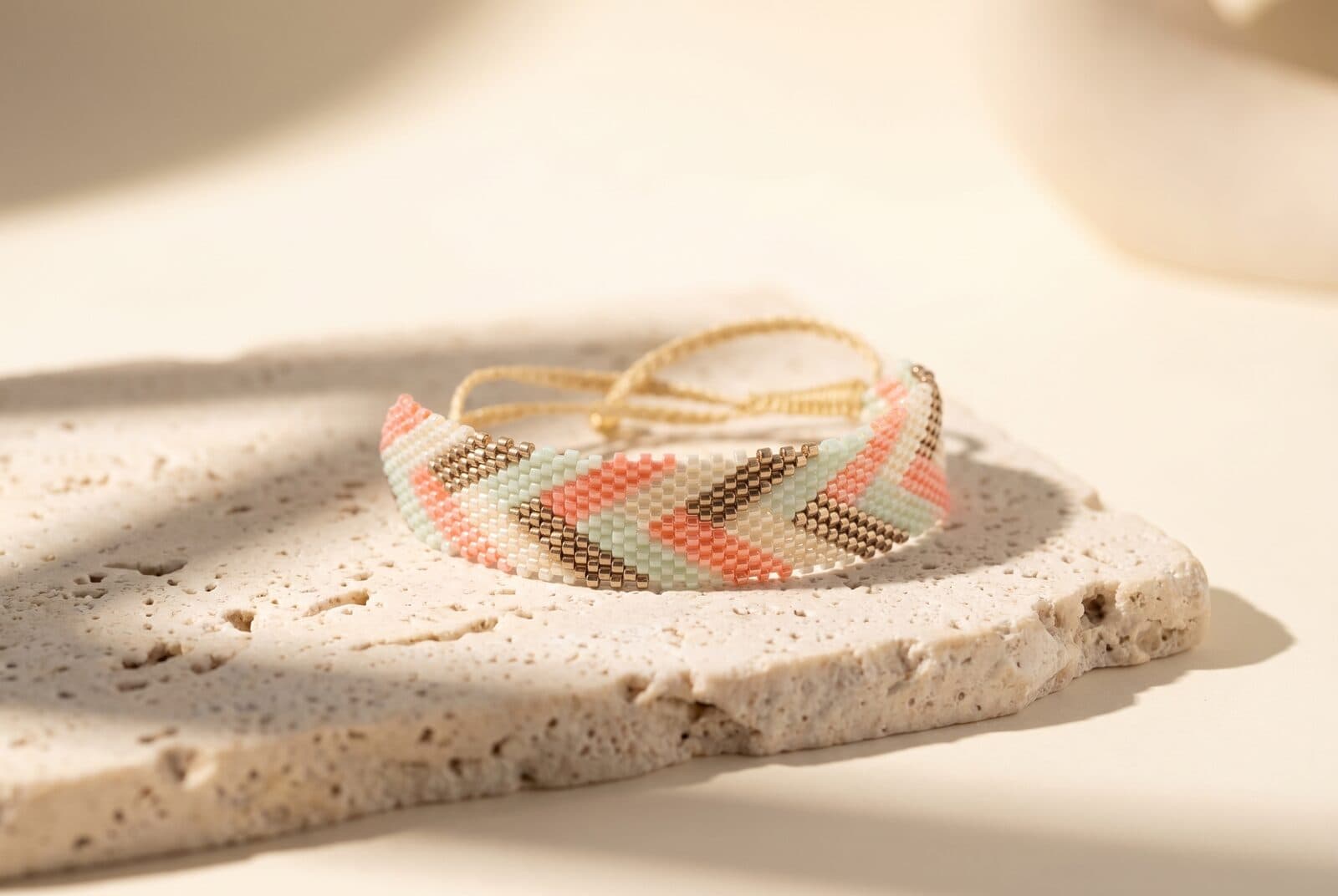 Pulsera Espiga Ancha Salmón en cristal miyuki - Amara Accesorios