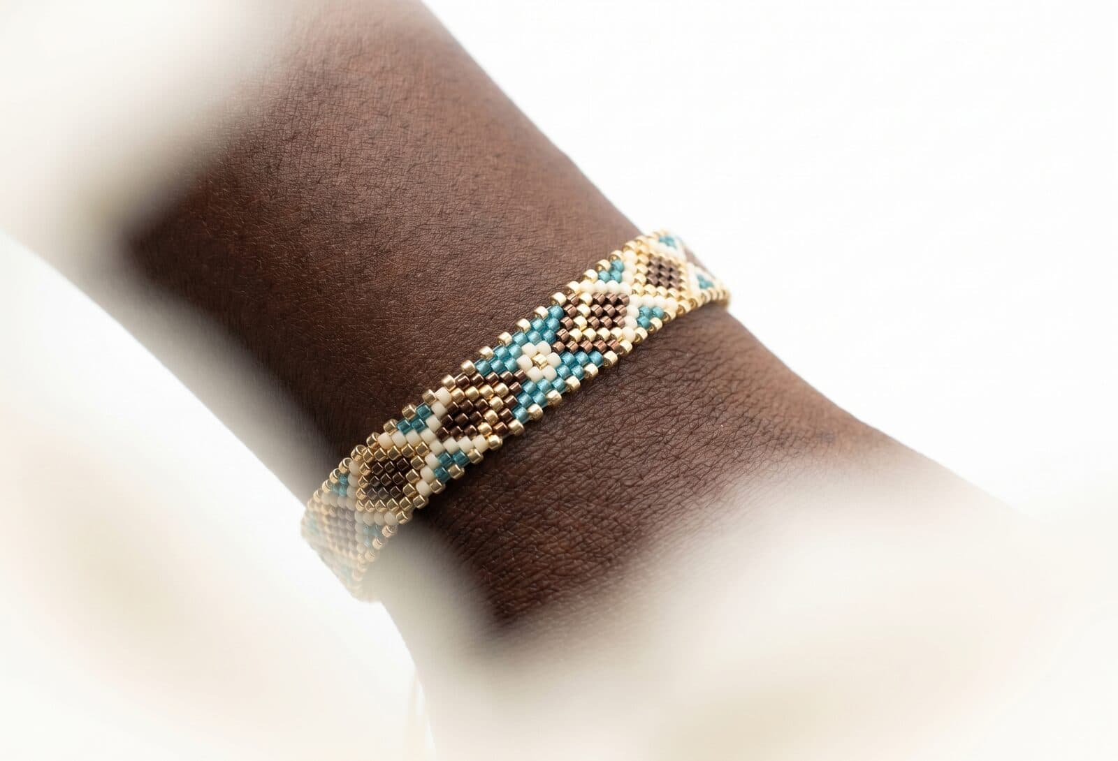 Pulsera Zipp Turquesa y Café en cristal miyuki - Amara Accesorios