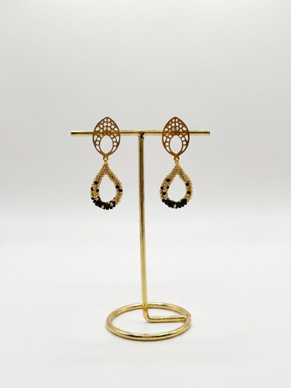 Arete Gota Noir en cristal miyuki - Amara Accesorios
