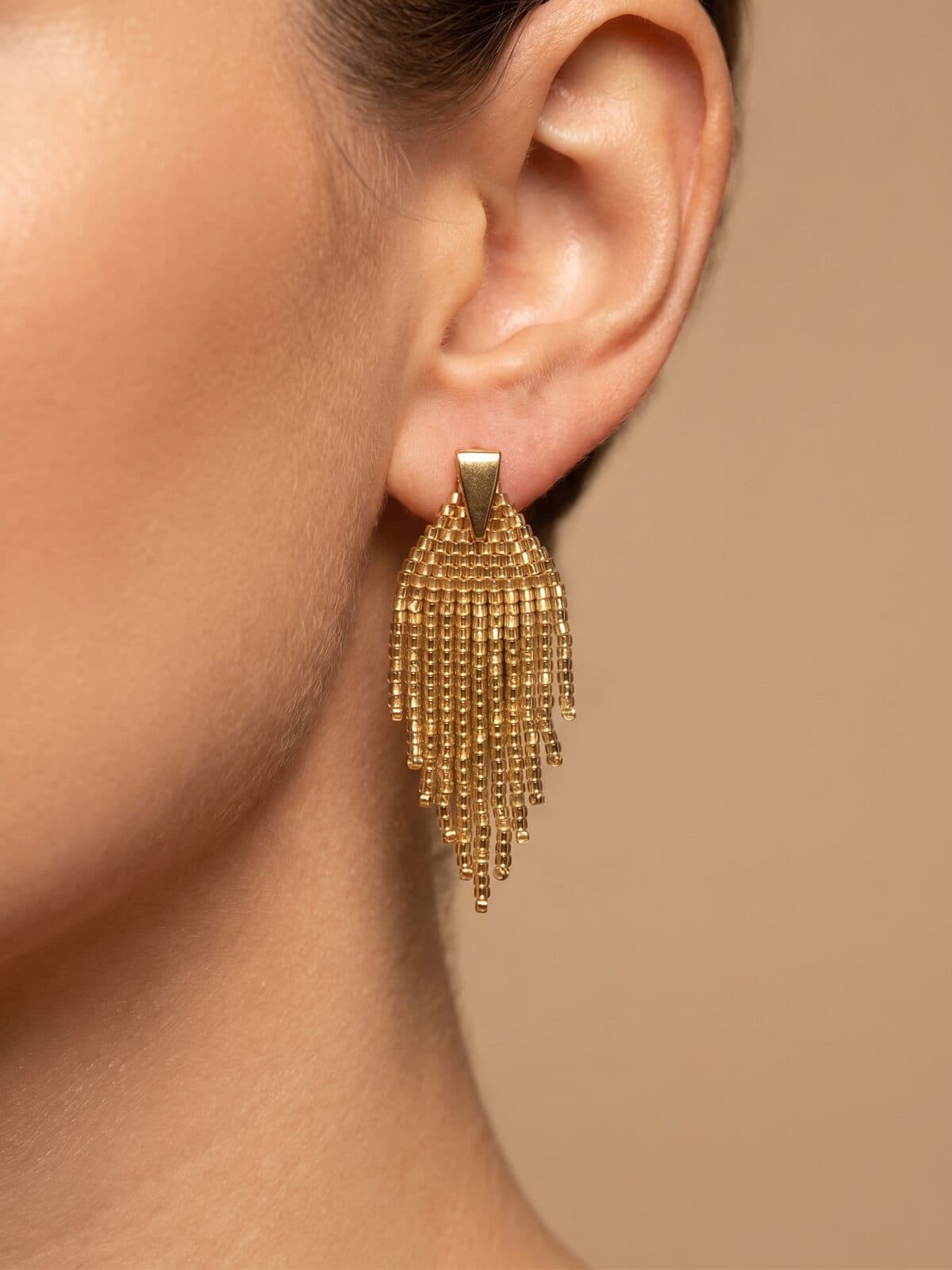 Arete Hoja Dorada en cristal miyuki - Amara Accesorios